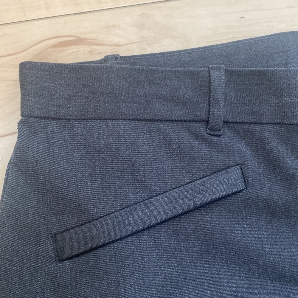 Gap Womens 14 T Skinny Ankle Slacks. Grey. Front zipper pockets and faux back - Picture 3 of 12